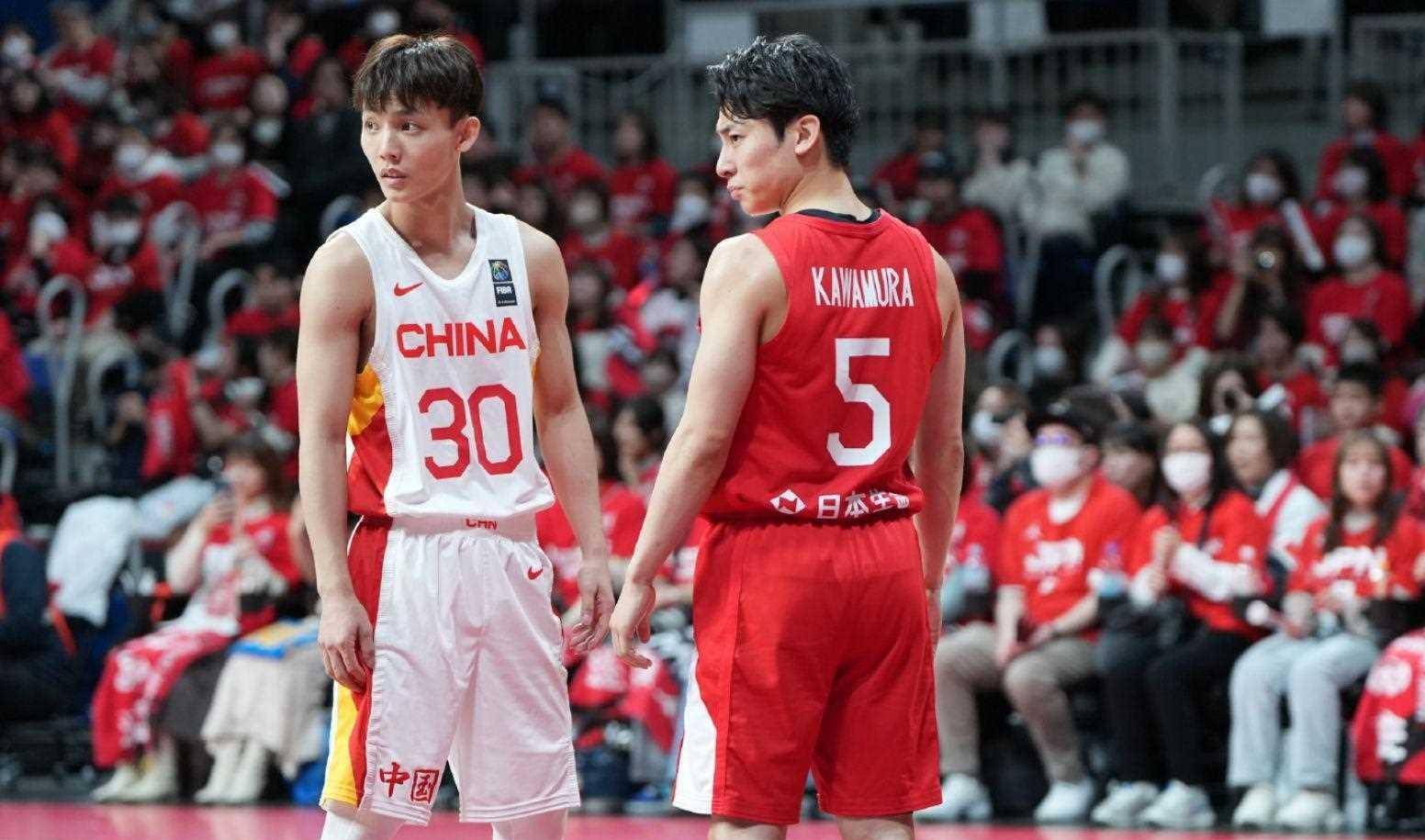 重要助攻首场状态出色，加拿大队观众沸腾！，穆古鲁扎重返赛场引发球迷热议-九游体育官网入口